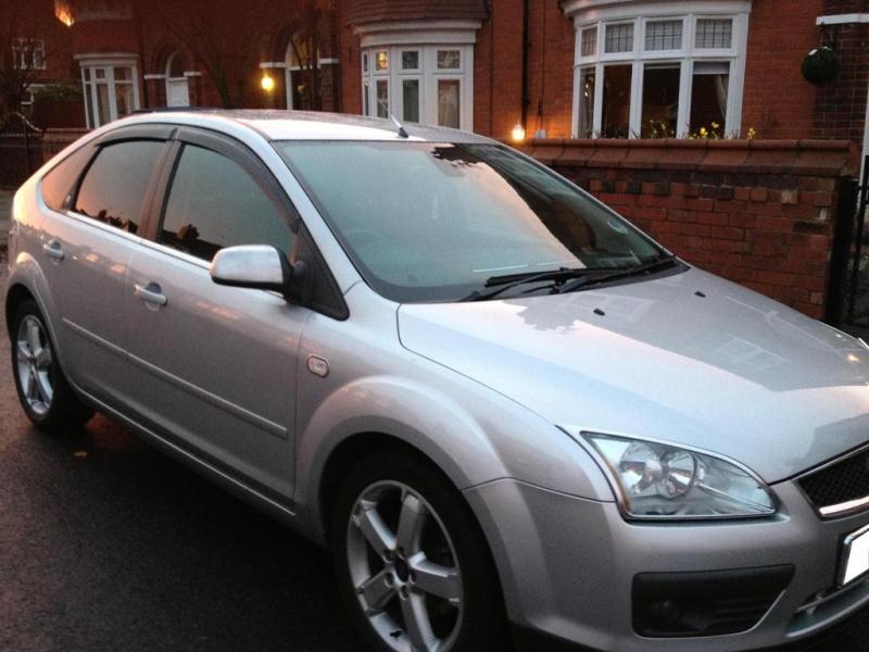 Ford Focus MK2 (2007-2011) Window Visors Set (4PCS, Black Opaque) | Weathershields / Door Visors / Monsoon Guards - No Drilling | Raindeflector.co.nz